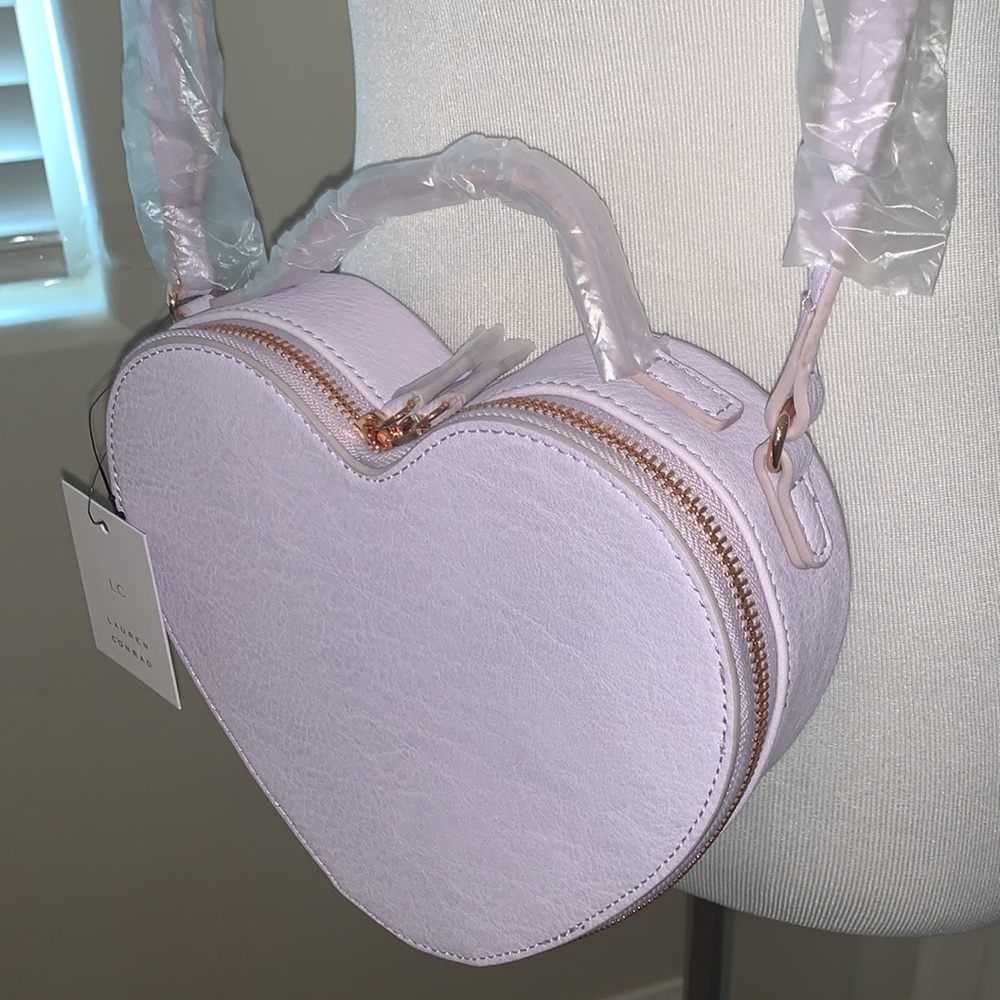 LAUREN CONRAD BRAND NEW WITH TAGS LILAC CROSSBODY HEART SHAPED BAG - Picture 3 of 10
